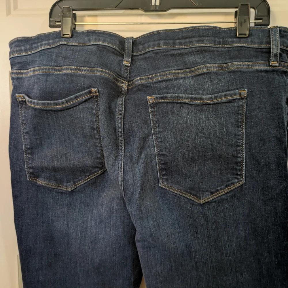 Banana Republic Mid-rise, skinny, Dark Blue Jeans, size 18 - Picture 6 of 11